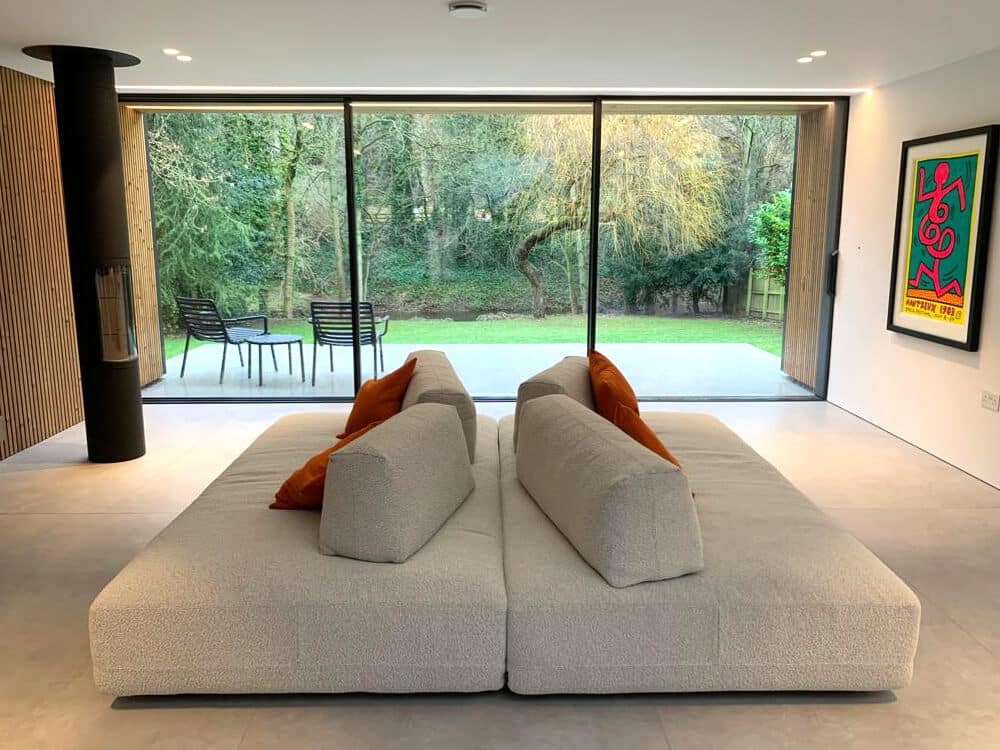 the-black-house-project-aluminium-glazing-installation-1